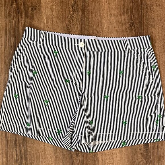 Crown & Ivy Caroline Blue Pin Stripe Palm Tree Shorts Sz 14 - Picture 1 of 12